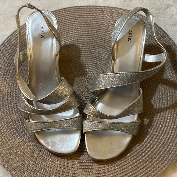 Apt. 9 Silver Heels‎ - Picture 1 of 8